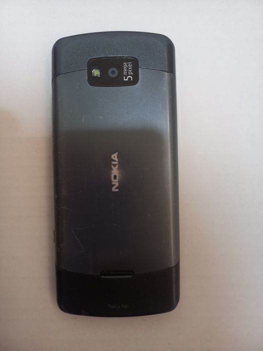 Nokia   700 zur holata