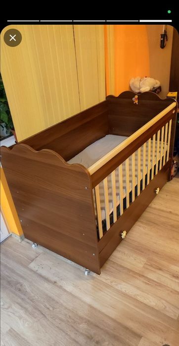 Детска кошетка с шкафчета