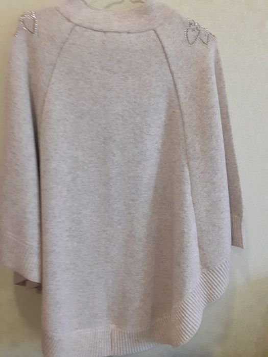 Женская кофта - пончо