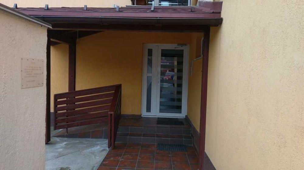 Inchiriez garsoniera 38 mp zona Grivitei/Aurel Vlaicu Brasov