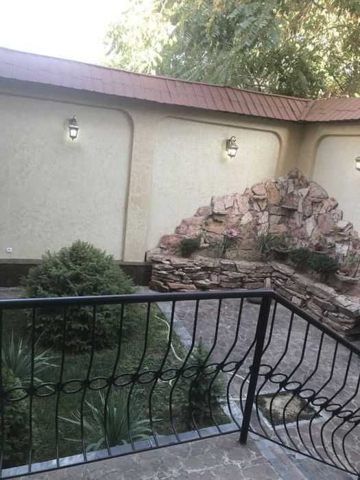 Новомосковская  Евродом 4-соток в Центре, можно под Офис ( н138 )