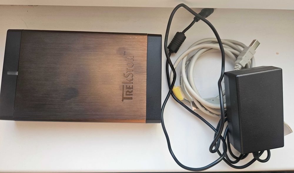 Външен твърд диск 1 TB