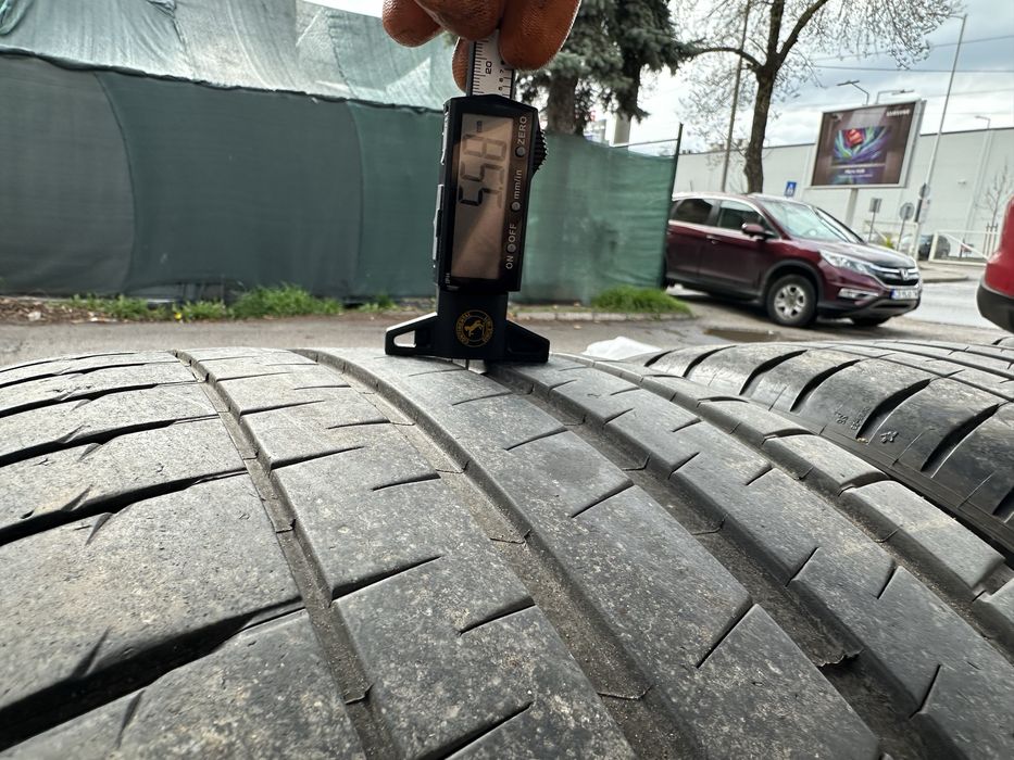 Продавам гуми Michelin Pilot Sport 4s  285/35/21-255/40/21