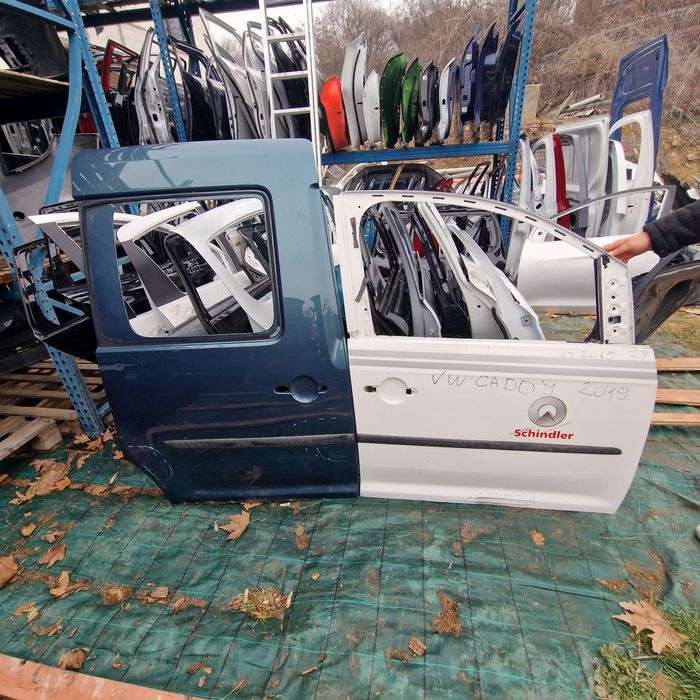 VW Caddy 2019 предна дясна врата задна дясна врата
