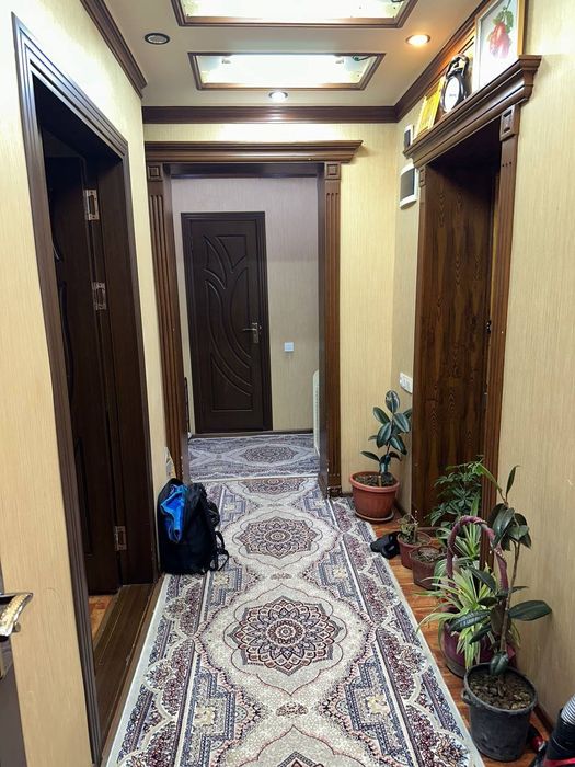 Sergili 8 mavzeda yol yuzida 3 xonali kvartira sotiladi 1-etaj

1) Ман