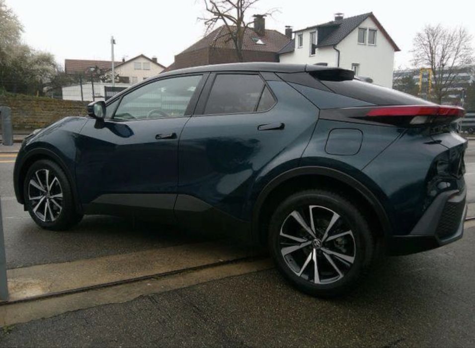Toyota CHR 1.8 benzina hibrid