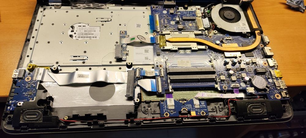 Vând/dezmembrez Laptop HP 250 G2