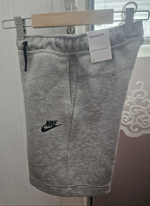 Оригинални детски къси панталонки Nike Tech Fleece