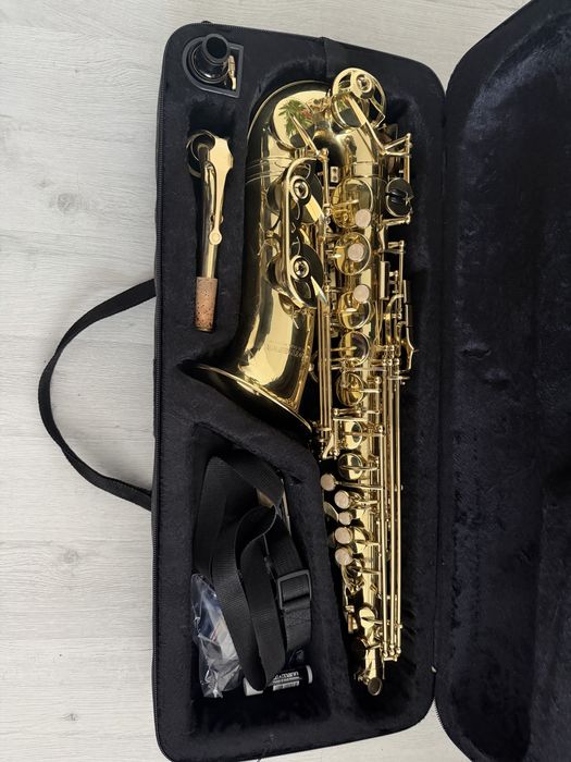 Saxafon thomann de vanzare