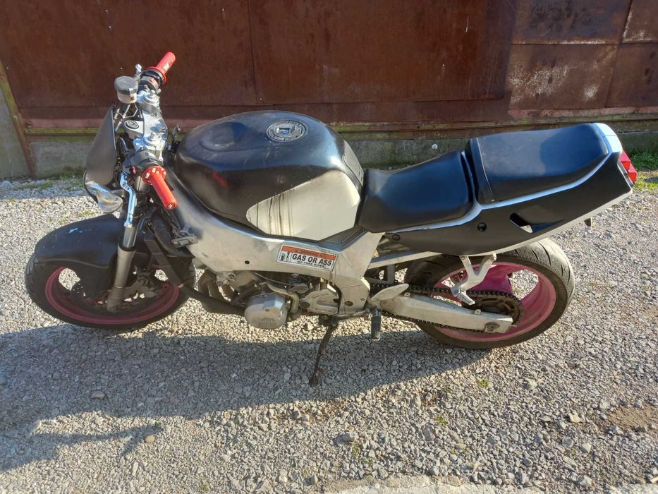 YAMAHA FZR 600 цц на части