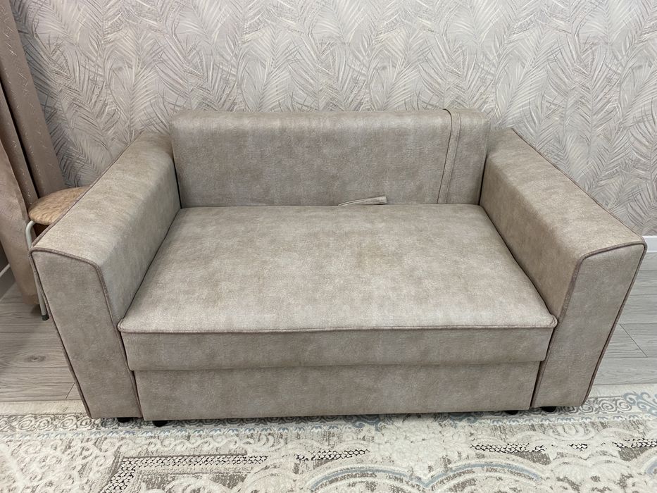 Продам софу диван и ковер