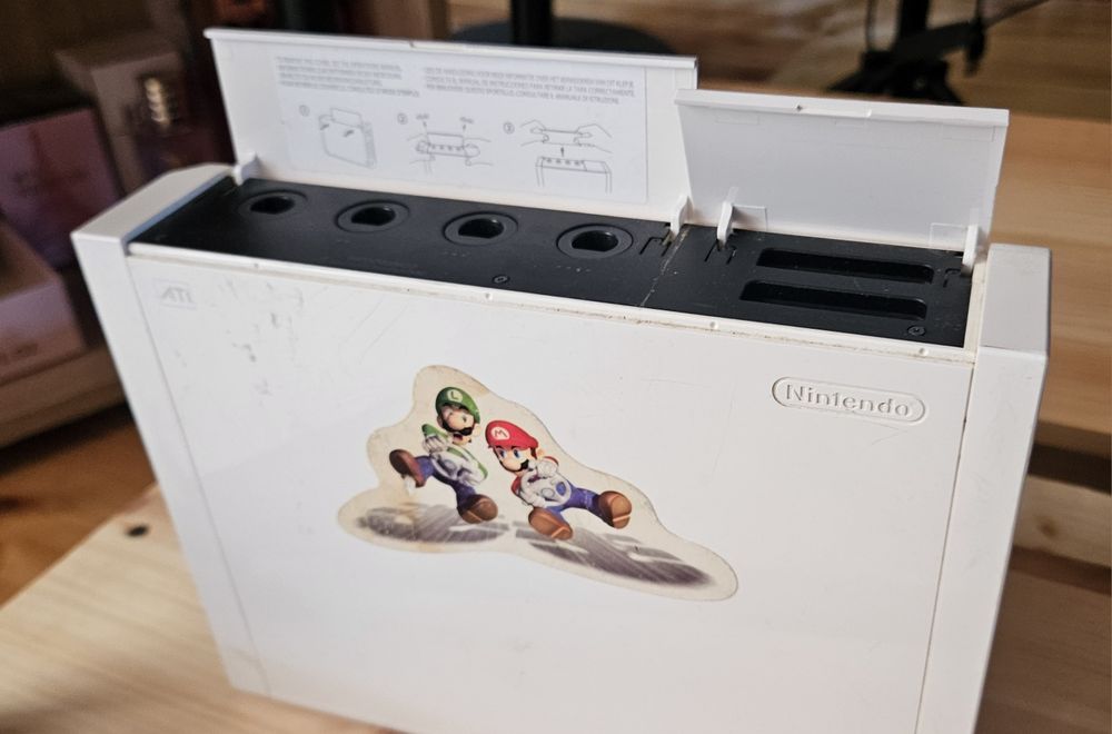 Consolă Nintendo Wii (modată)