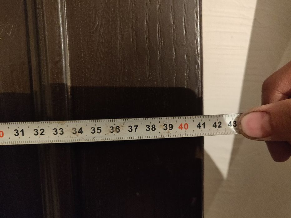 Дверь деревянная