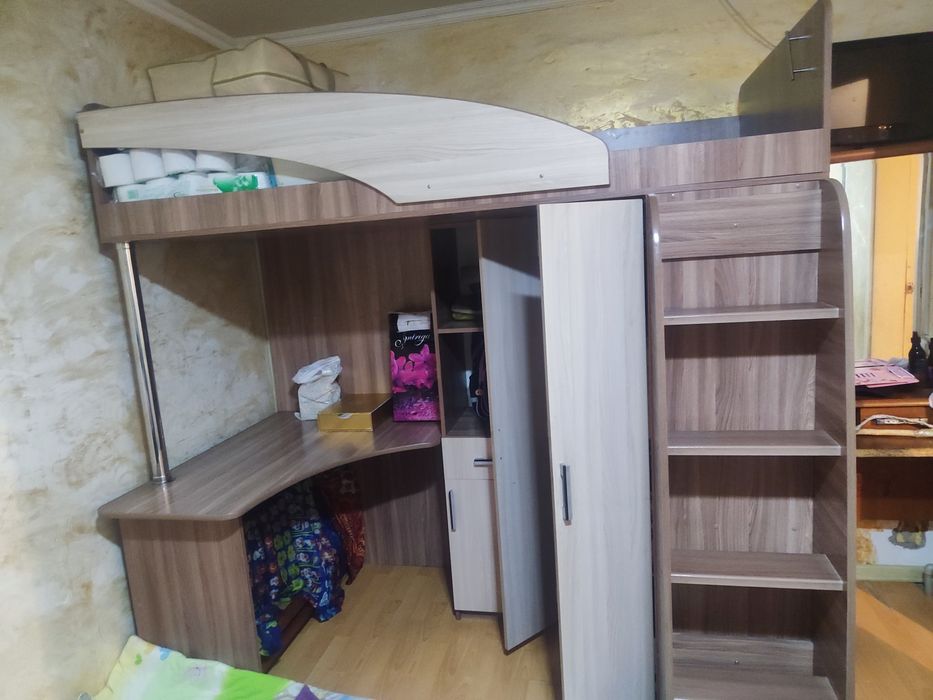 Кроват шкаф стул