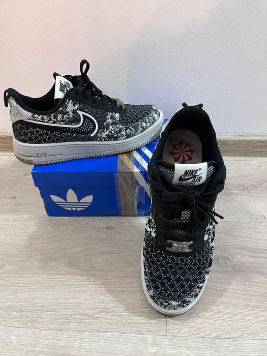 Tenesi Nike marime 38