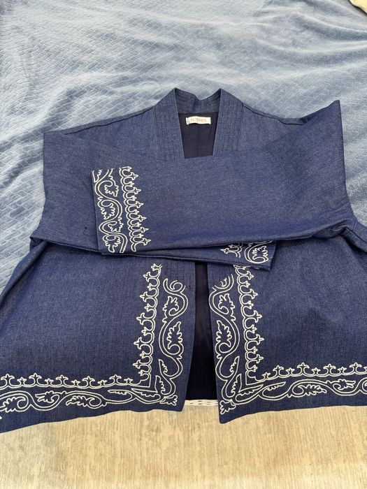 Пиджак с казахским орнаментом