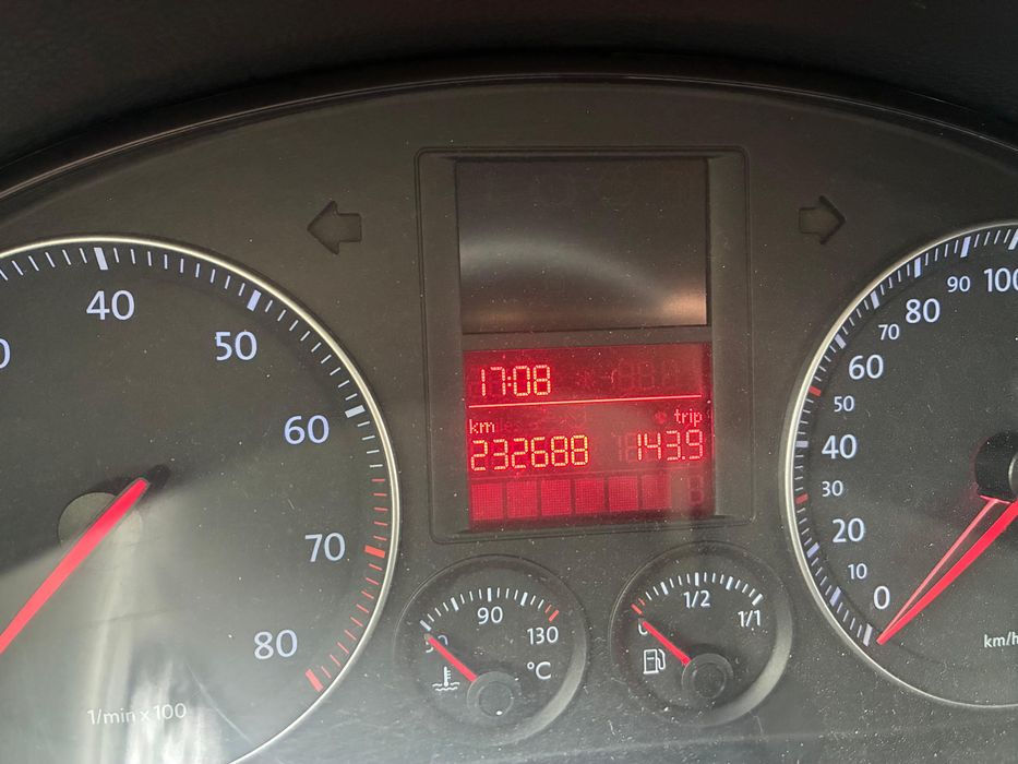 Jetta 5 1.6 102 cp