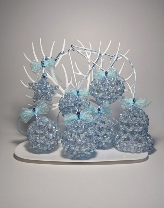 Елочные игрушки...