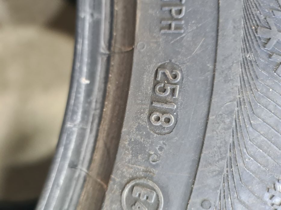 4бр.235/60/18 SEMPERIT