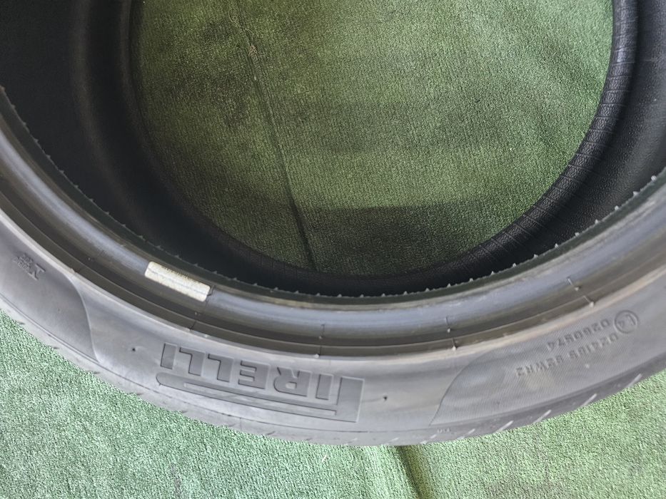 265 40 21 vara pirelli