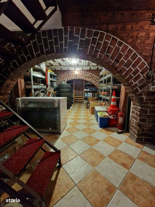 Casa individuala 6 camere persoana fizica zona Unirii - str. Cuza Voda
