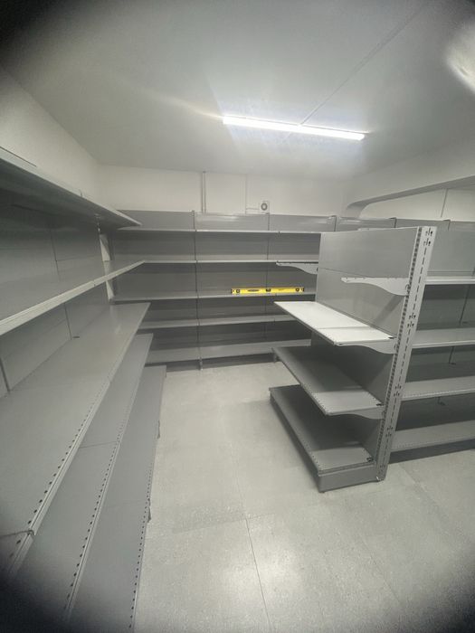 Rafturi magazin! 350 lei m/l