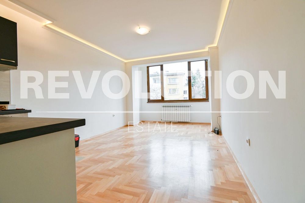 Продава се Тристаен апартамент в София, Гео Милев - 85 кв.м за 1776 €/кв.м - Снимка #1
