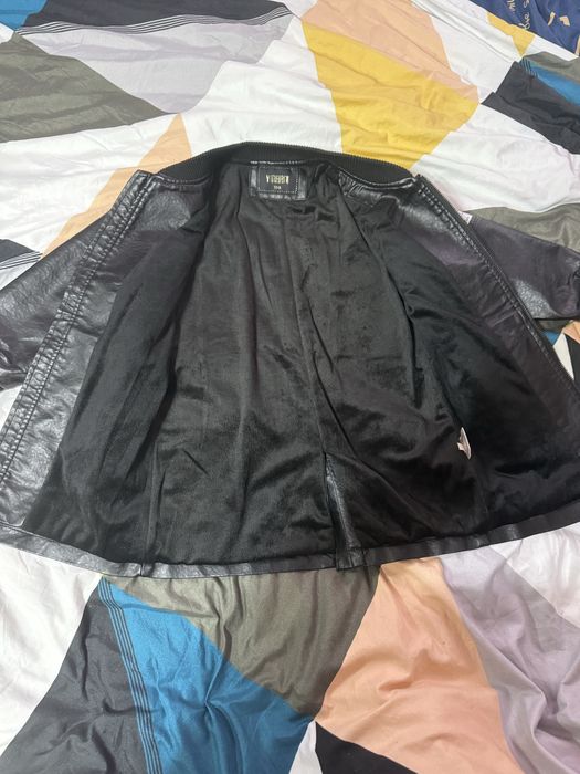 Продам кожанную курточку