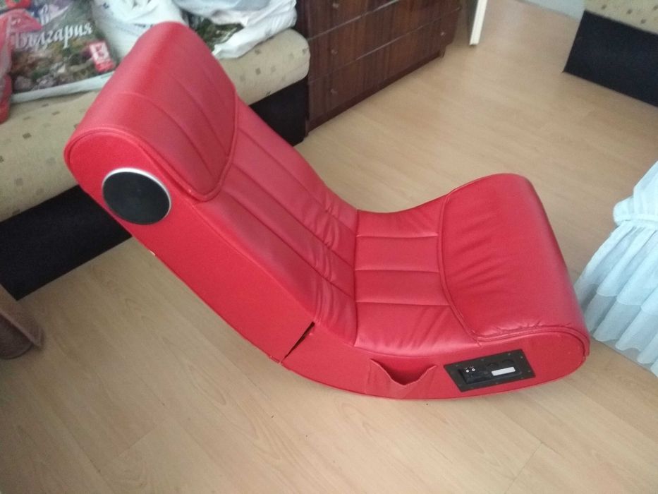 Продавам музикален стол