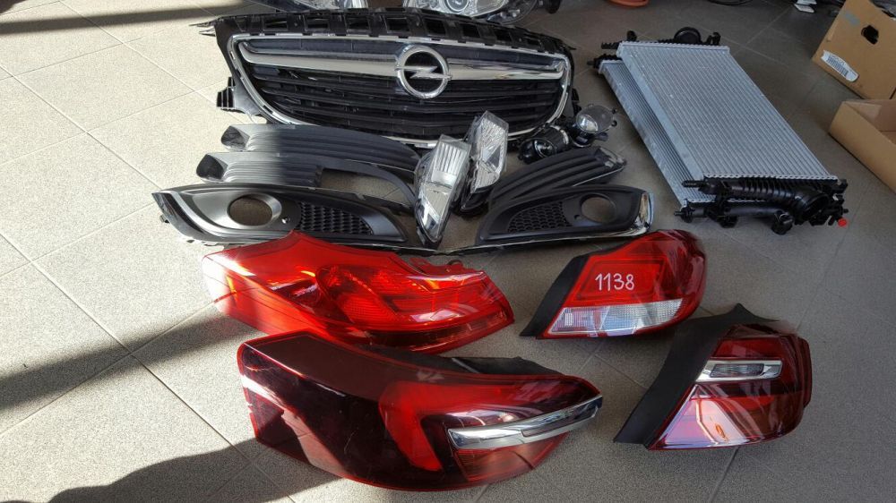 Opel Insignia, faruri, stopuri, bări protecție, grile