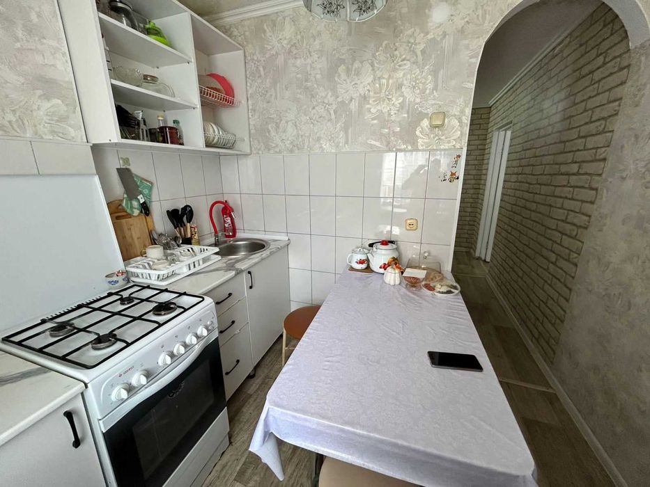 Продам 1 комнатная на 8мкр