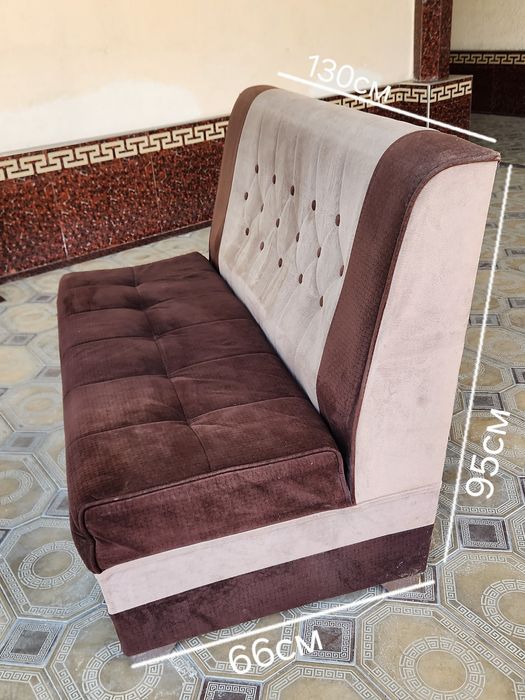 Продаётся диван.