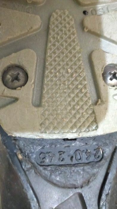 Продам горнолыжные ботинки