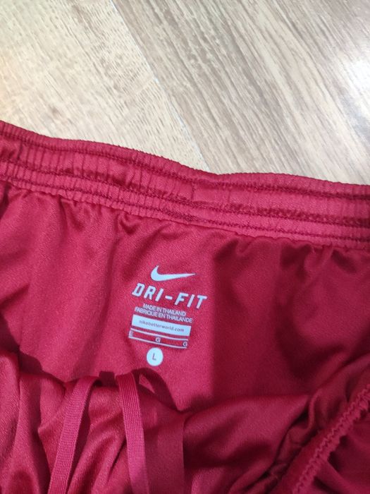 Pantaloni scurți de damă Nike Dri Fit mărimea L