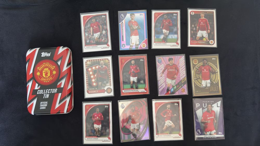 Lot Manchester United 12 Carduri , 1 numerotat , 1 gold vault etc