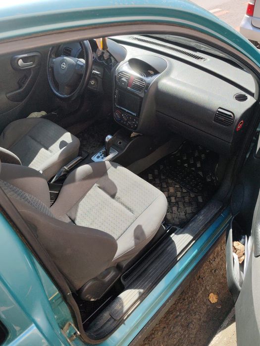 Opel Corsa C 2002 – 1.0, Cutie Semi-Automată, Nefuncțională (Problema