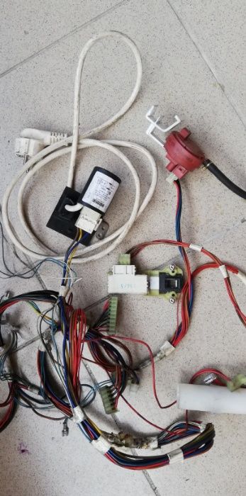 Пералня Indesit Wil 85 на части