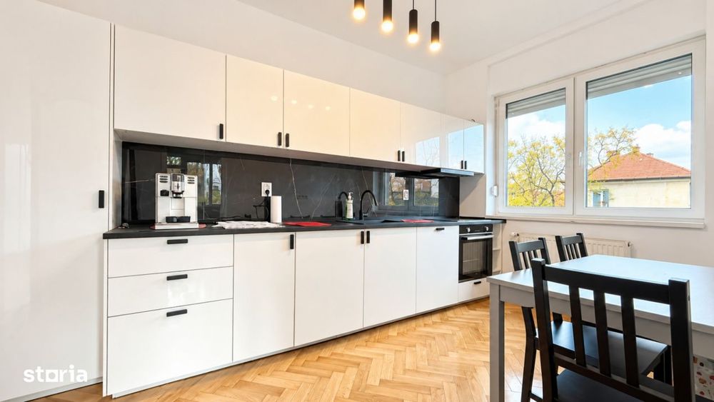 Liniste si intimitate in zona centrala–Apartament in vila, garaj+dem