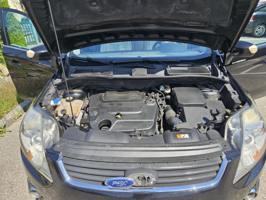 Vand Ford Kuga, an 2010