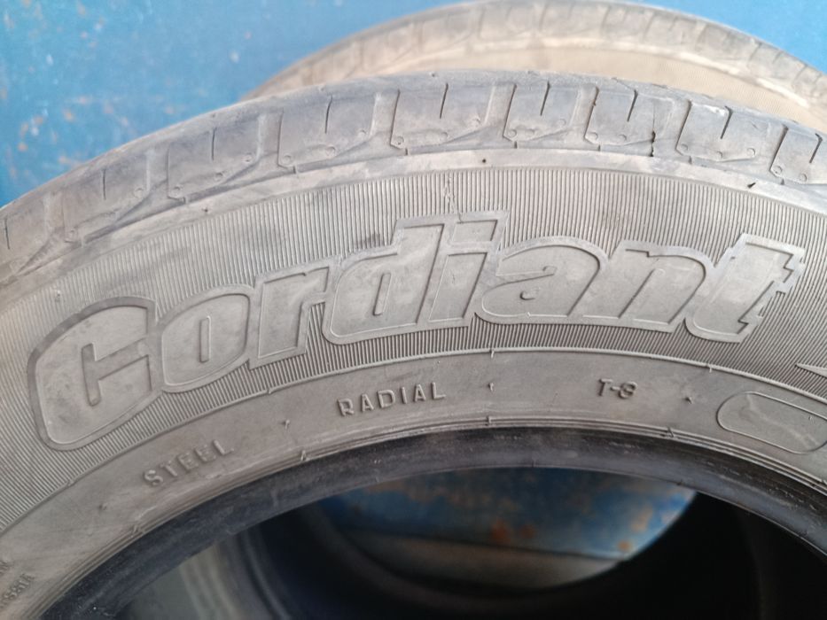 Продам 2 шины на 16