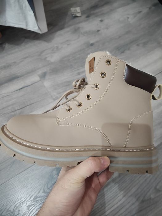 Продам ботинки. Новые.