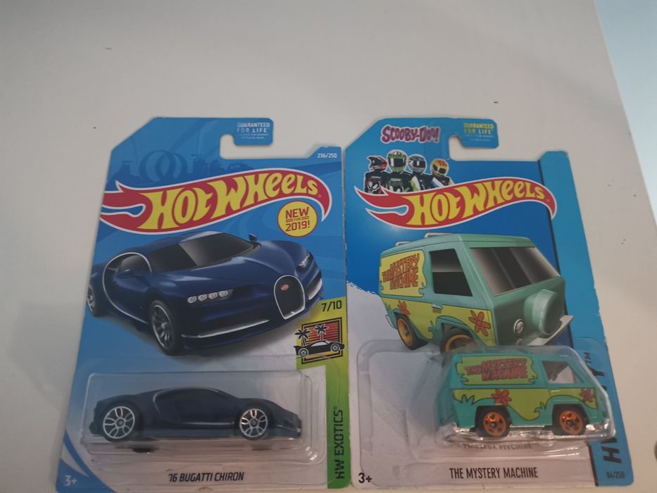 Hot wheels bugatti si the mystery machine