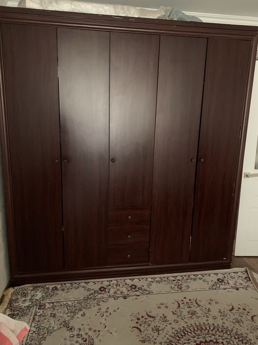 Спальный гарнитур