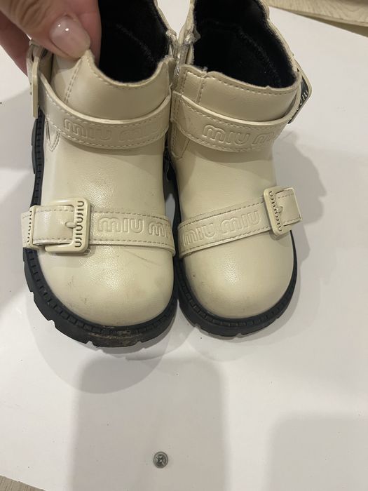 Продам весенние детские сапоги