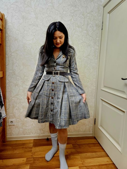 Платье в клетку.