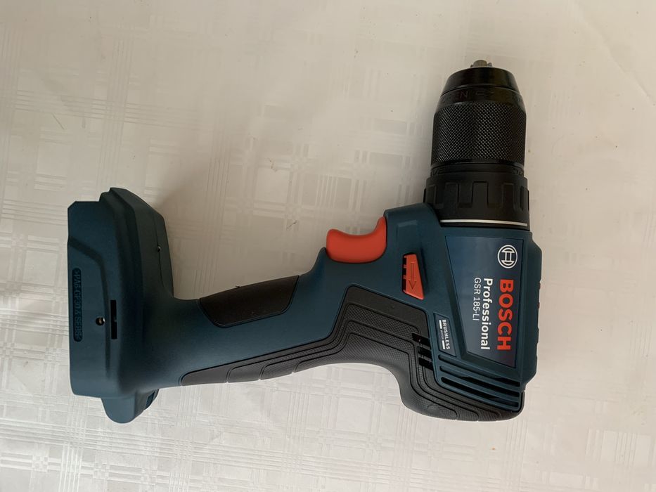 Bosch GSR 185 LI . Bormasina gsr 185 LI