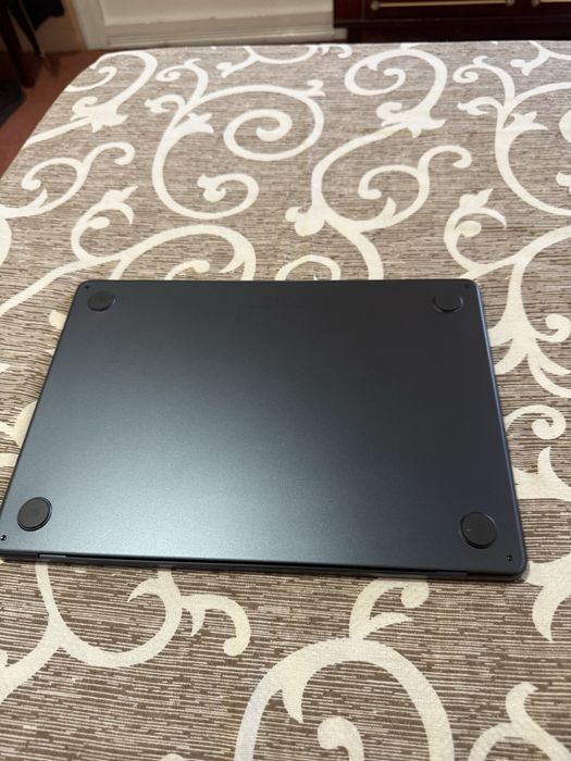 Macbook 13 m4 2025 256