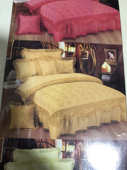 Продаются кружевные покрывала 7 предметов