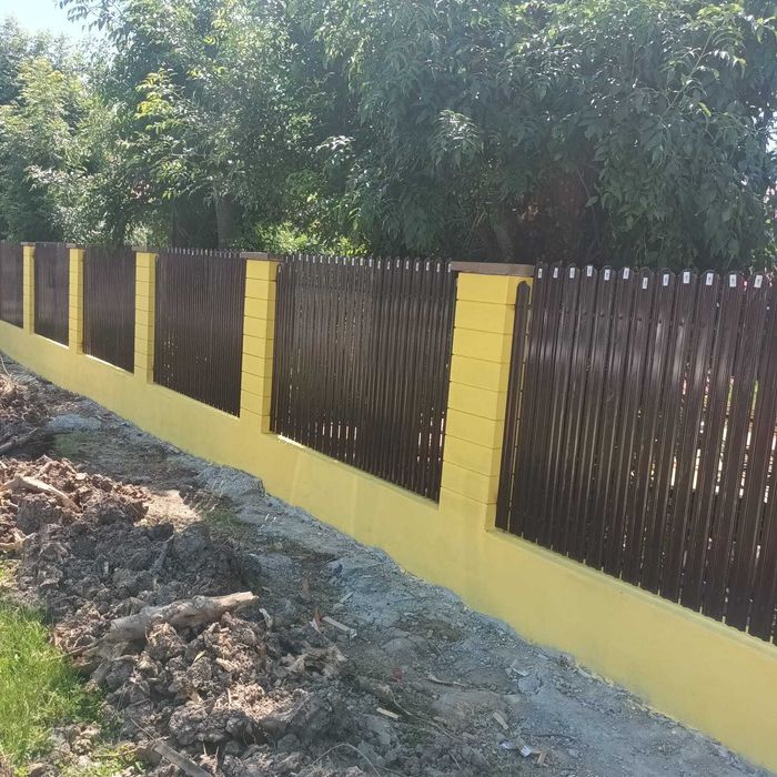 Construim garduri si porti din panouri stil jaluzele, sipca metalica, tabla cutata, BCA
