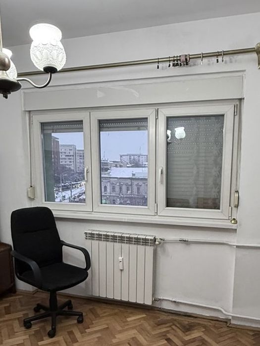 Vând 4 Seturi Termopane Complete (Geamuri, Ușă, Rolete Incluse) – Stare Bună